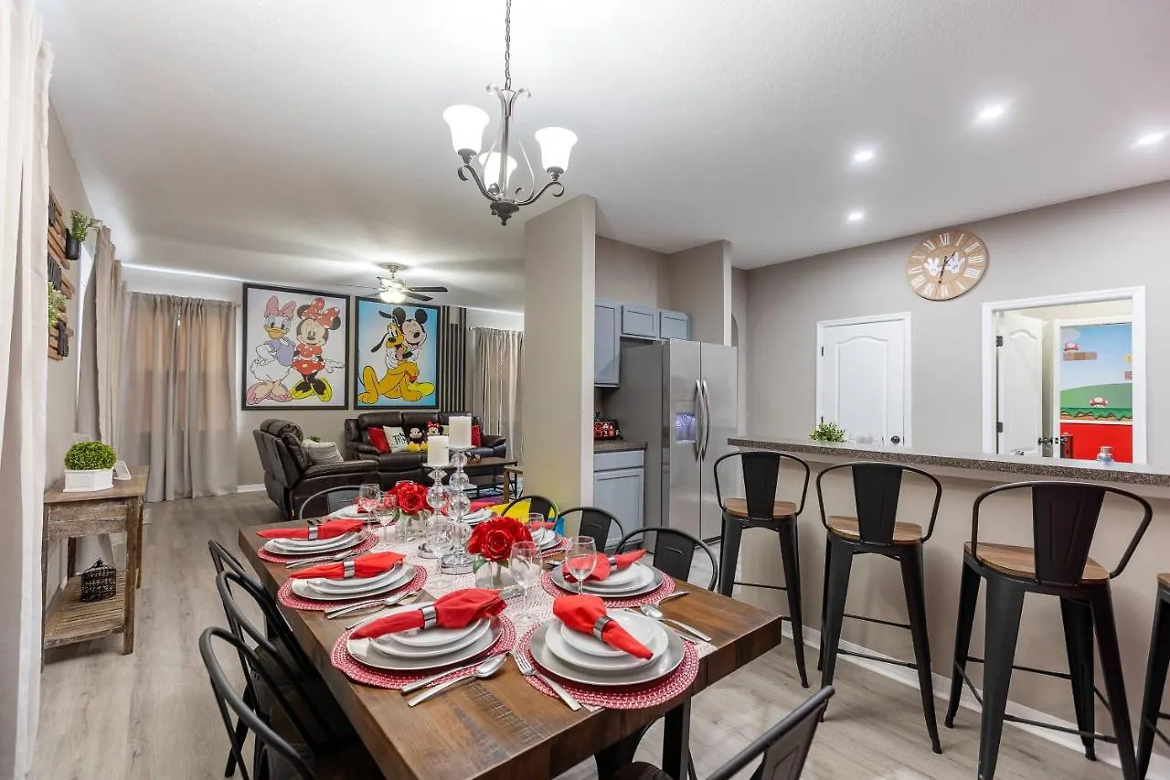 Thematic House With Pool Spa And Game Room Davenport