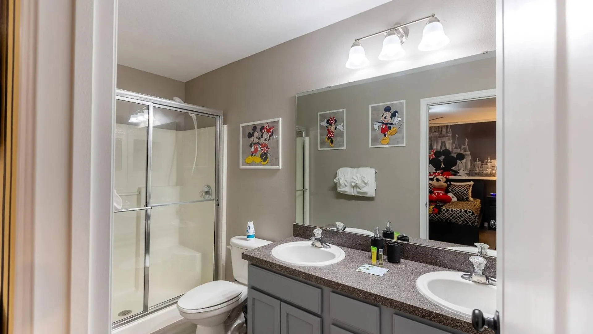 Thematic House With Pool Spa And Game Room Davenport United States