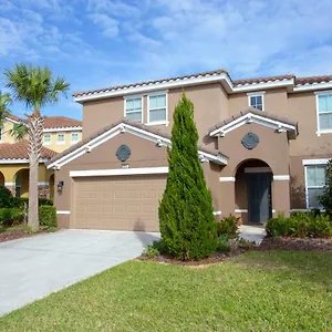Holiday home Lovely 15 Min To At Solterra, Davenport